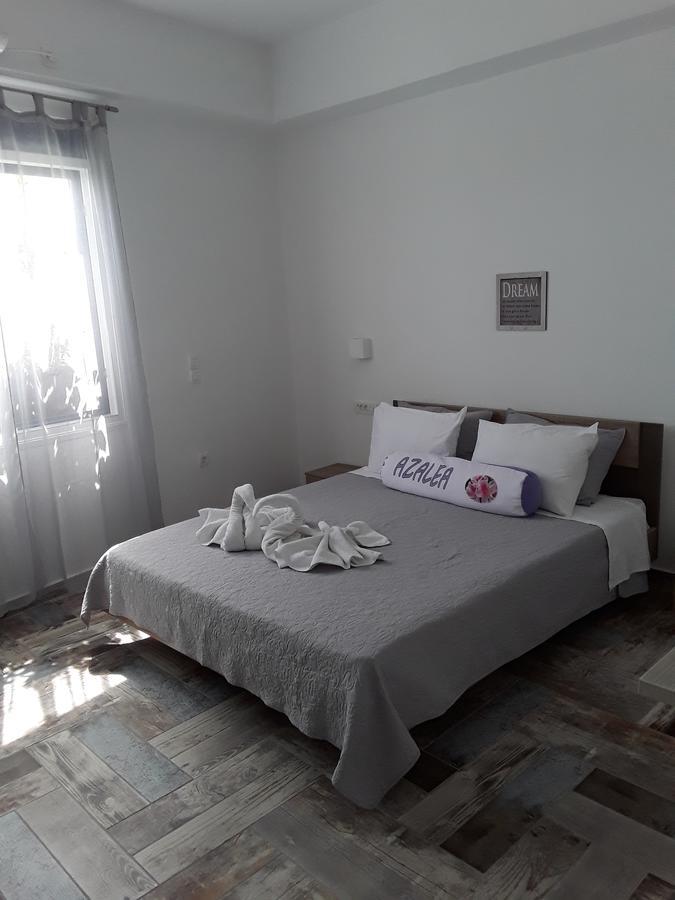 Azalea Hotel Камари Экстерьер фото