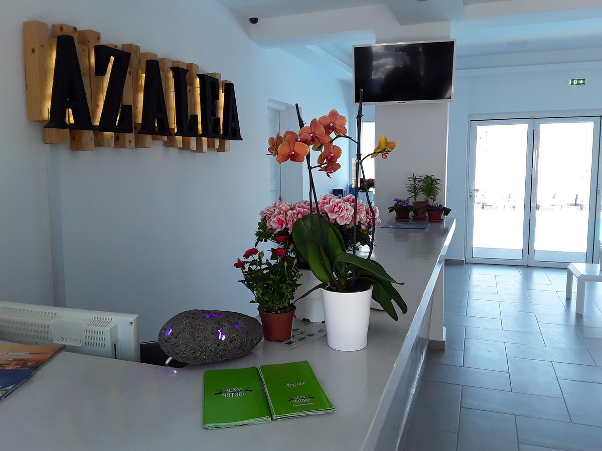 Azalea Hotel Камари Экстерьер фото
